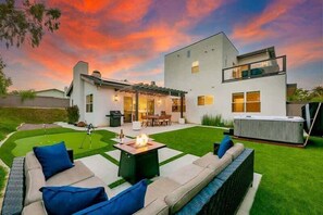 Terrace/patio - Oceanside Oasis: Fire Mountain Retreat (Oceanside)