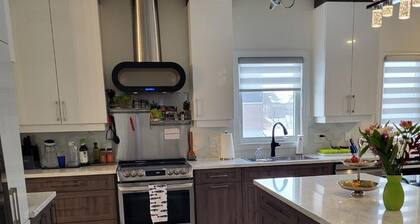 Beautiful home in a perfect location between Ottawa and Montreal