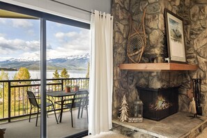 Interior - Updated 2BR in the heart of Dillon! Walk right across the street to the Amphithe (Dillon)