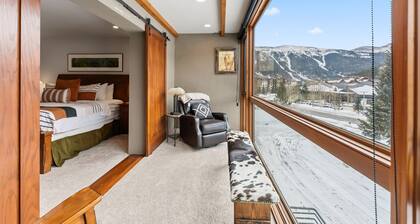 Modern 3BR Townhome, 100 Yards to the American Flyer Chair!