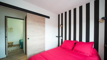 2 slaapkamers, een strijkplank/strijkijzer, gratis wifi, beddengoed