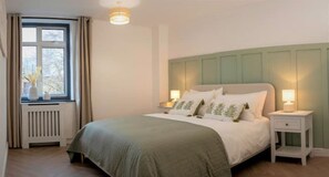 3 habitaciones y ropa de cama