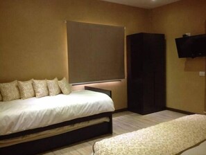 9 bedrooms, WiFi - Hansa Home Akoura Al Rabih Hanging Heaven on Earth (Aaqoura)