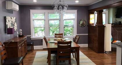 Charming vintage apt in quiet neighborhood