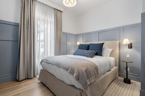 8 Schlafzimmer, Zimmersafe, Bügeleisen/Bügelbrett, Reisekinderbett