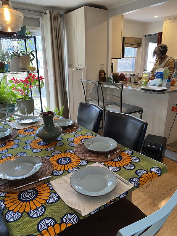 Dining - Ranch style living at its best with country garden & patio! (North Haven)