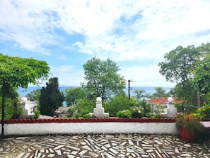 Free self-parking - YALLA HOTEL CHOREFTO (Zagora-Mouresi)