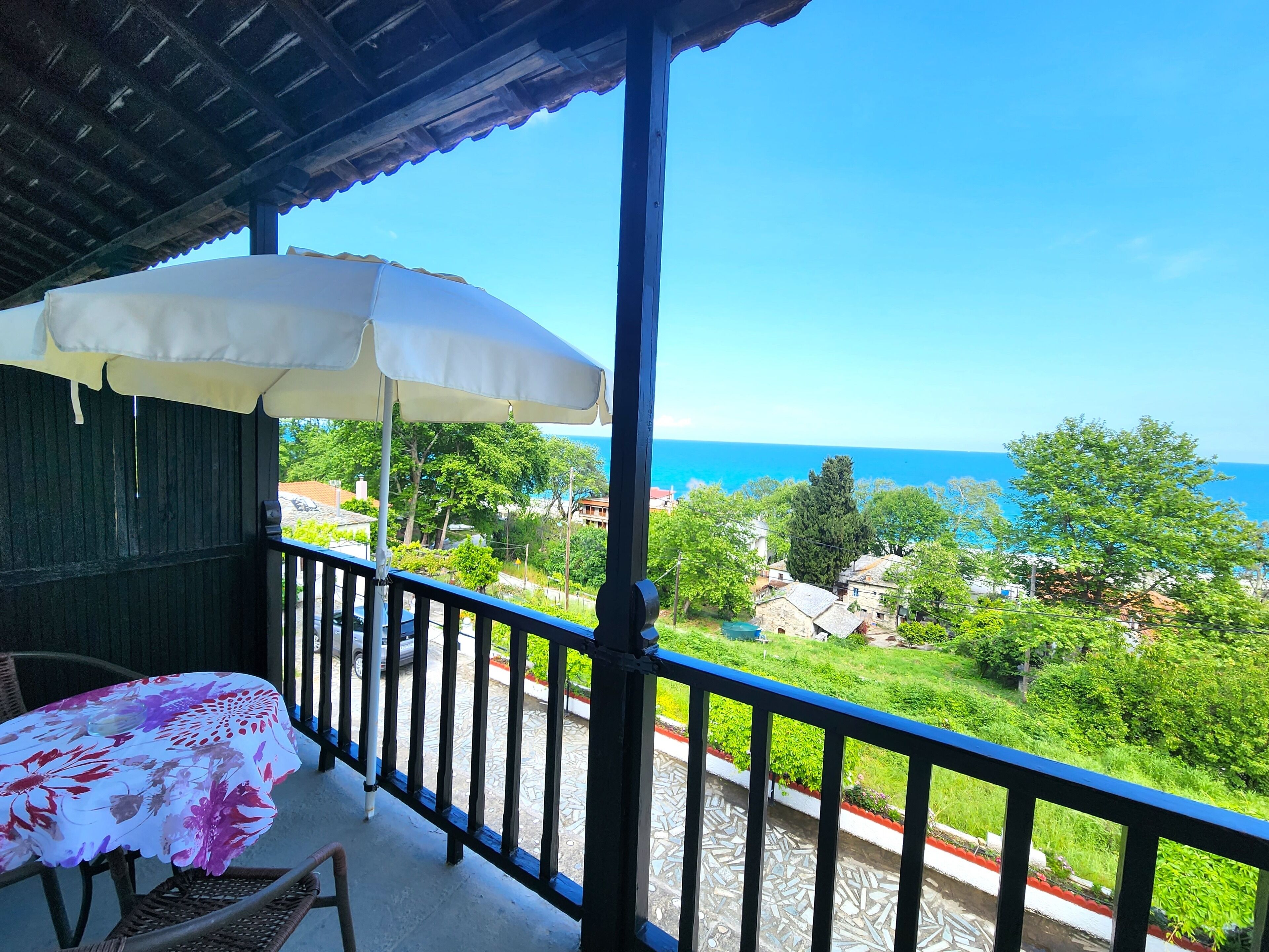 Basic Triple Room | Balcony view