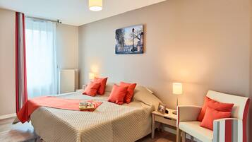 1 slaapkamer, een bureau, gratis wifi, beddengoed