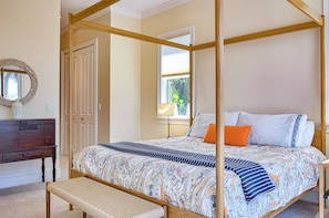 6 Schlafzimmer, Schreibtisch, Bügeleisen/Bügelbrett, kostenloses WLAN