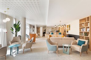 Lobby sitting area - Zenao Appart'hôtels Montreuil (Montreuil)