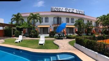 Alberca al aire libre