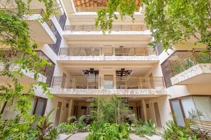 Exterior - 2 Private Outdoor Lounge Patios | 2 Cenotes Onsite (Tulum)