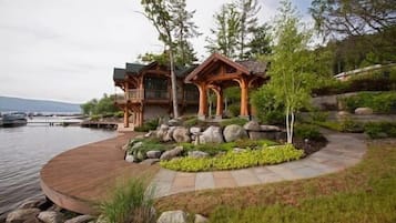 Enceinte de lâhĂ©bergement