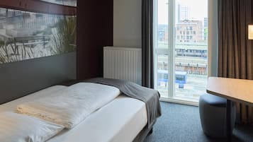 Single Room | Desk, laptop workspace, free WiFi, bed sheets