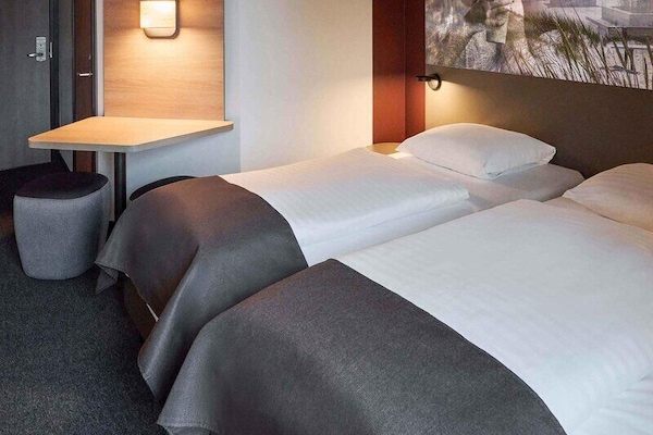 Standard Twin Room | Desk, laptop workspace, soundproofing, WiFi (free)