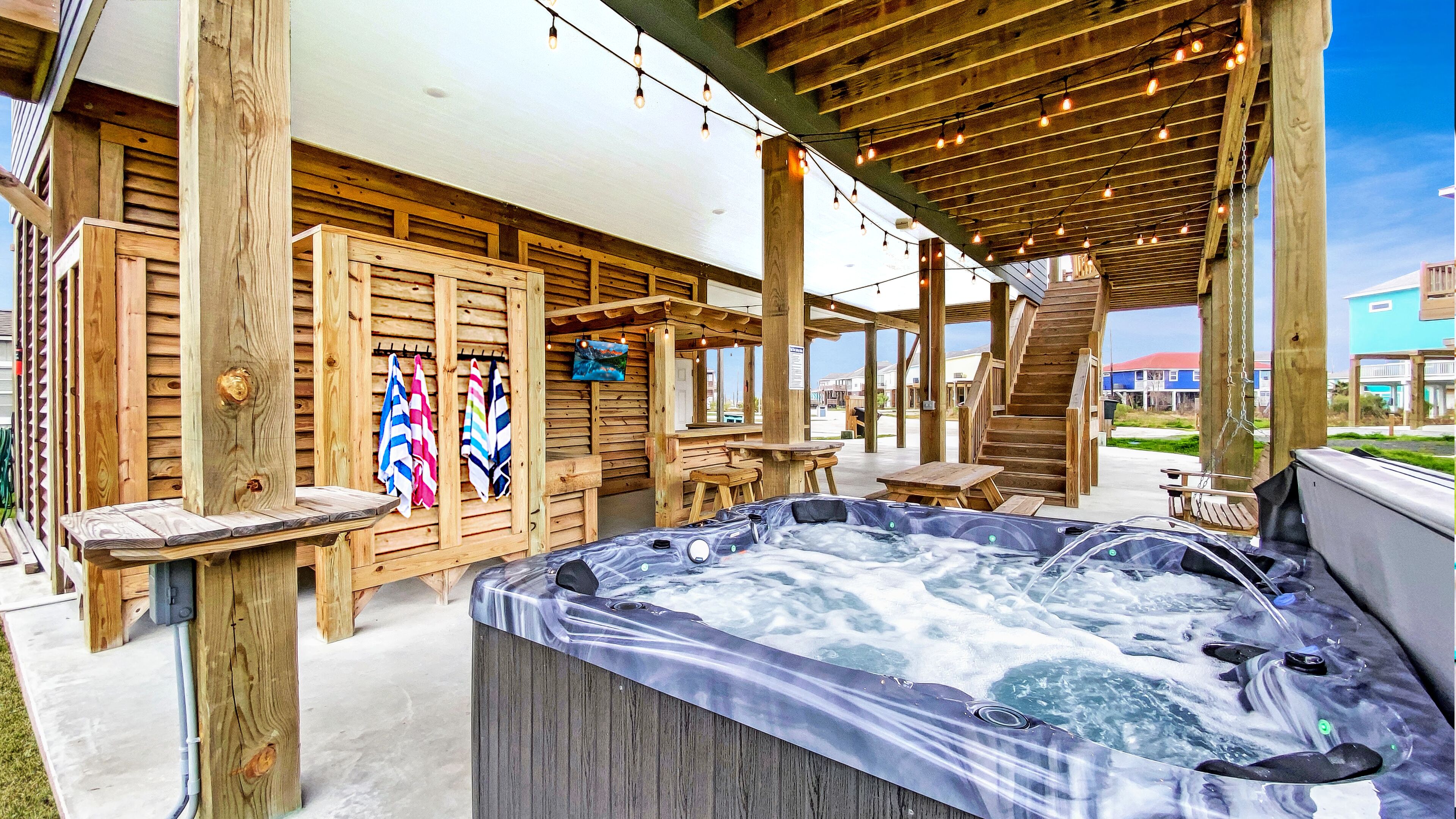 Lavish Hot Tub: 7-person, LED, Bluetooth speakers, 51 jets for full-body massage
