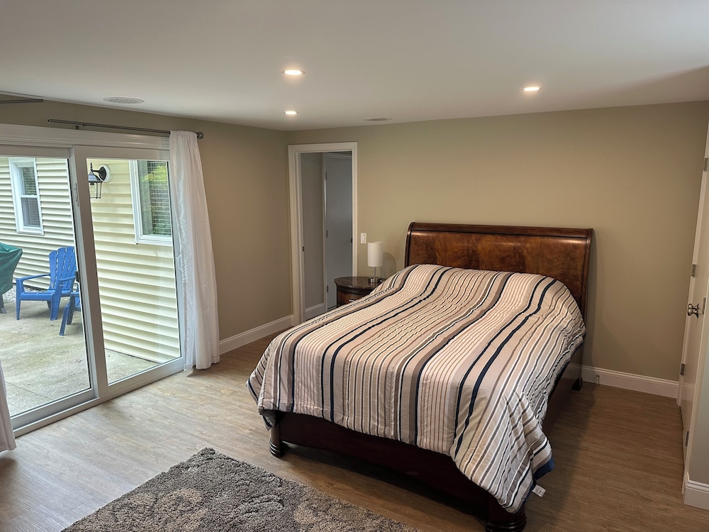 NOW BOOKING 2024 Beautiful Home in Eastward Look area of Narragansett RI. Narragansett Vrbo