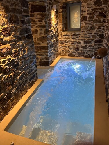 Private Heated Pool Palia Mandra