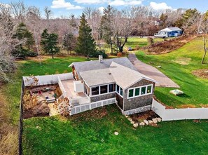 Exterior - The Succotash Sanctuary  - 0.75 Miles to East Matunuck State Beach (South Kingstown)
