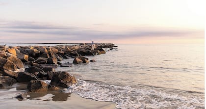 The Succotash Sanctuary - 0.75 Miles to East Matunuck State Beach