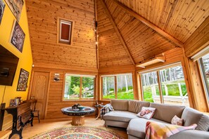 TV, fireplace, foosball, table tennis