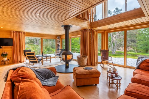 Baddengorm Lodge -  a lodge that sleeps 10 guests  in 5 bedrooms