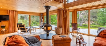 Baddengorm Lodge -  a lodge that sleeps 10 guests  in 5 bedrooms