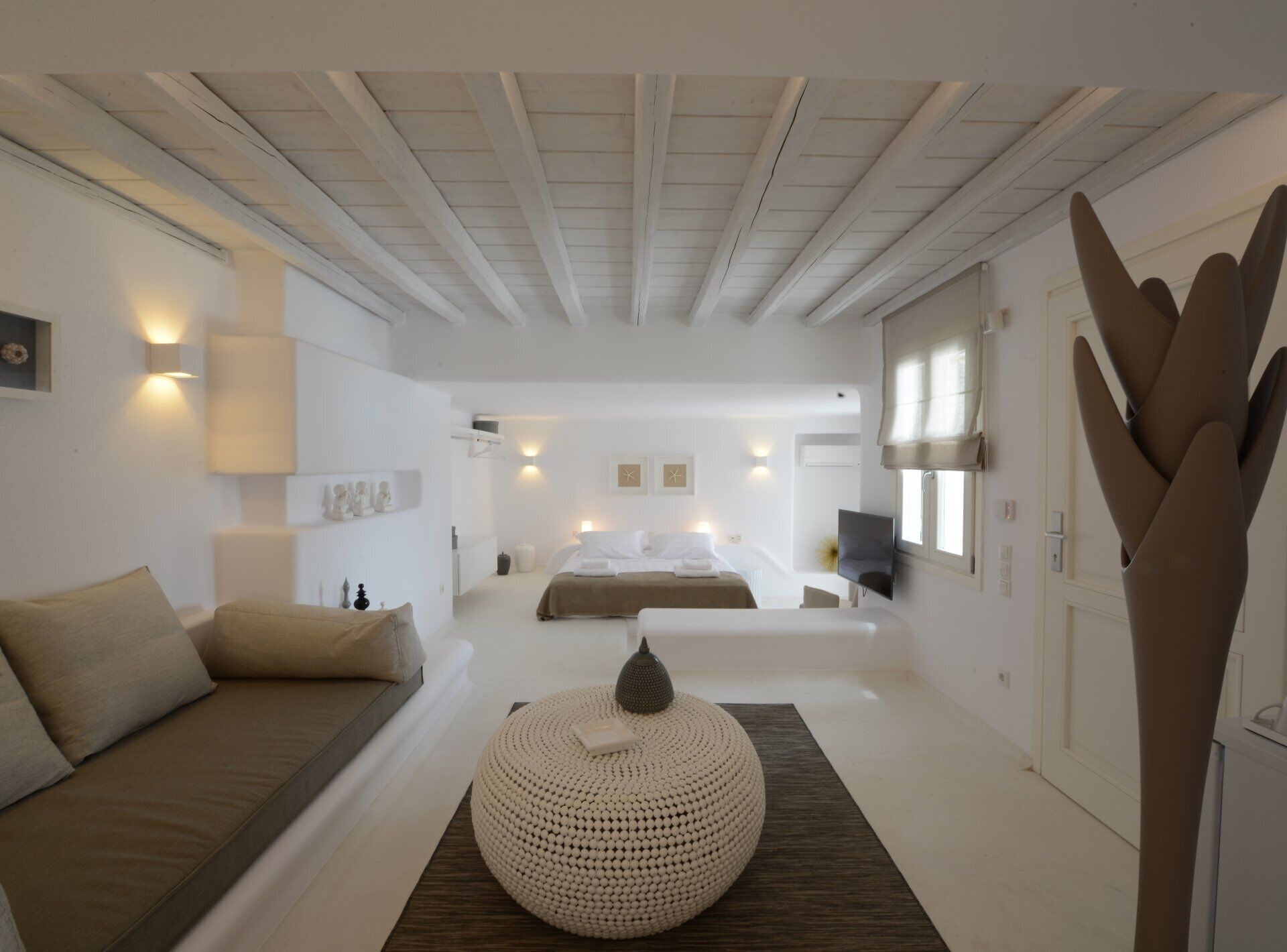 1 dormitorio, tabla de planchar con plancha, wifi y ropa de cama