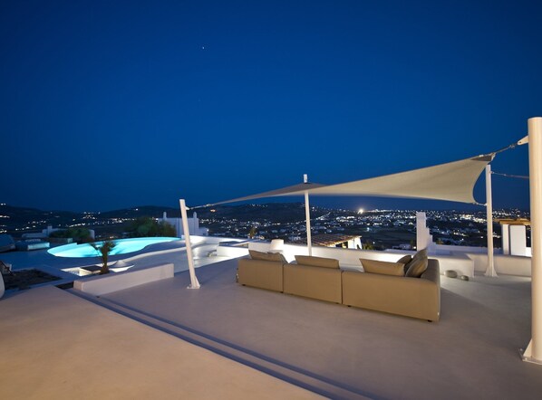 Pool - ISholidays Mykonos Suite Ruby (Tourlos)