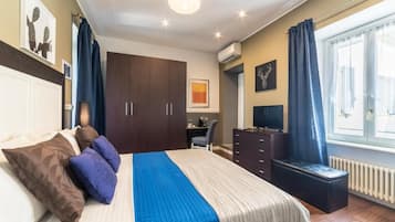 Vierbettzimmer | Schreibtisch, schallisolierte Zimmer, kostenloses WLAN