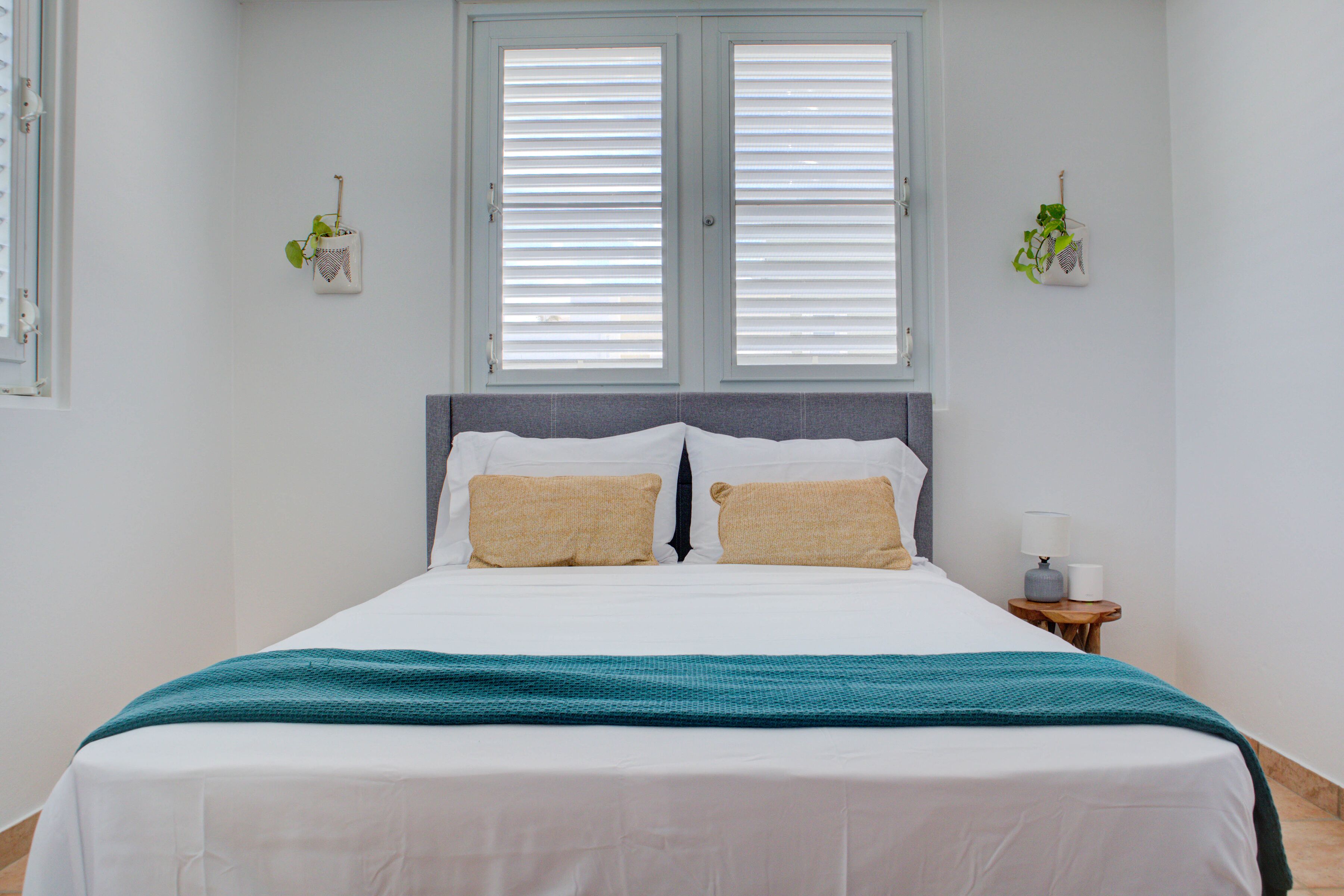 3 makuuhuonetta, silitysrauta/-lauta, ilmainen Wi-Fi, vuodevaatteet