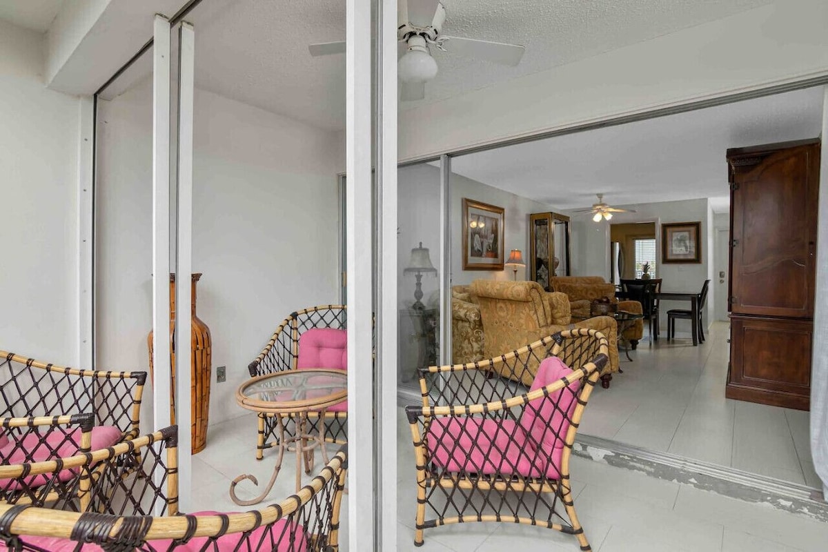 Photo 8 of OLDE NAPLES Beach Luxury