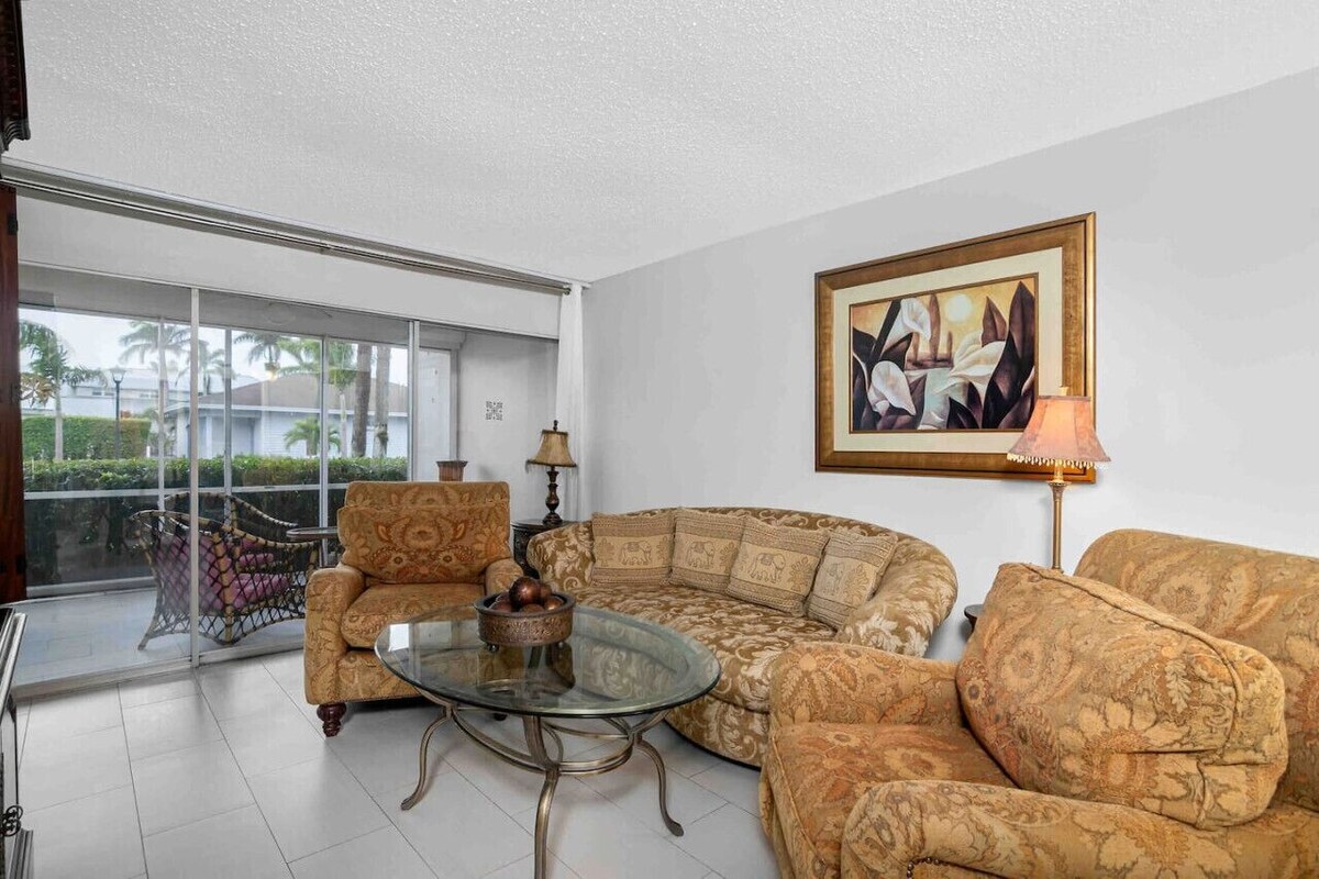Photo 16 of OLDE NAPLES Beach Luxury