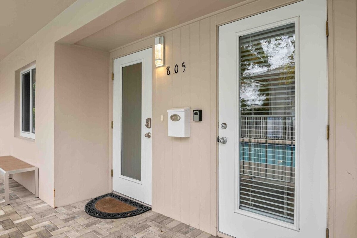 Photo 15 of OLDE NAPLES Beach Luxury