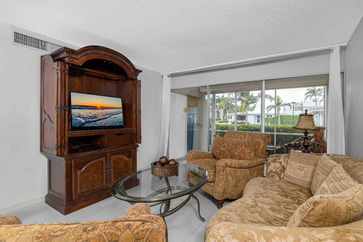 Photo 14 of OLDE NAPLES Beach Luxury