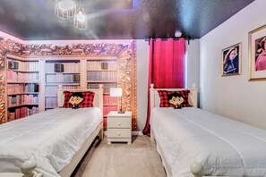 5 Schlafzimmer, Reisekinderbett, WLAN, Bettwäsche