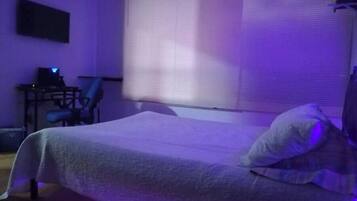 1 bedroom, WiFi, bed sheets