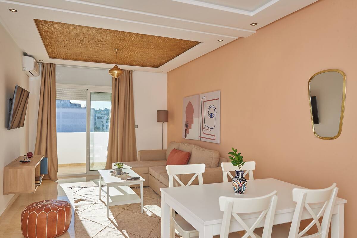 Executive Apartment | Living area | 45-inch Smart TV with satellite channels, TV, offices
