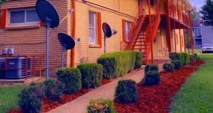 Cozy 2 Bdr *Diamond In The Bluff* Unit 2