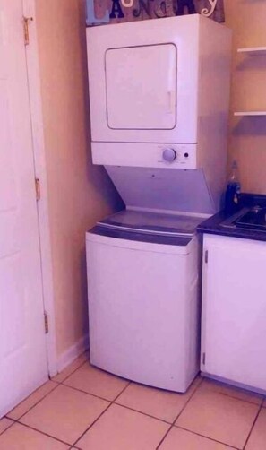 Interior - Cozy 2 Bdr *Diamond In The Bluff* Unit 4 (Memphis)