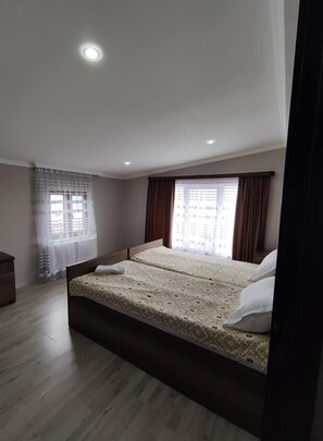 隔音、熨斗/熨衣板、免费 WiFi