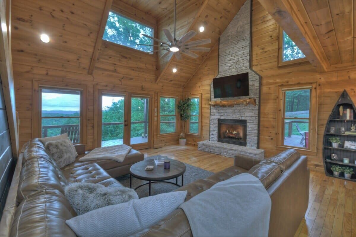 TV, fireplace, offices