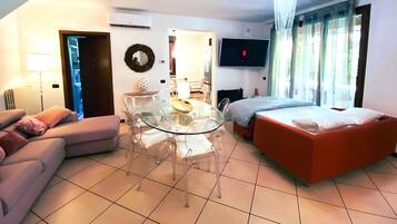 2 chambres, fer et planche Ă repasser, Wi-Fi gratuit, draps fournis