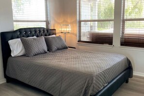5 habitaciones, tabla de planchar con plancha y wifi gratis