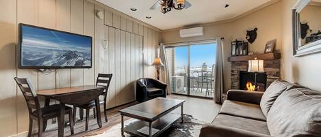 Smart-TV, Kamin, DVD-Player