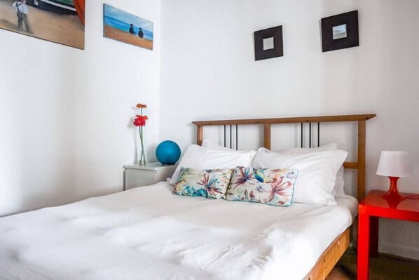 3 chambres, fer et planche à repasser, Wi-Fi, literie fournie