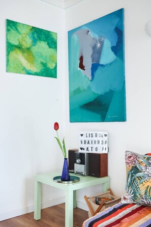 Interior - City Center Apt in Lively Bairro Alto! (Lisboa)