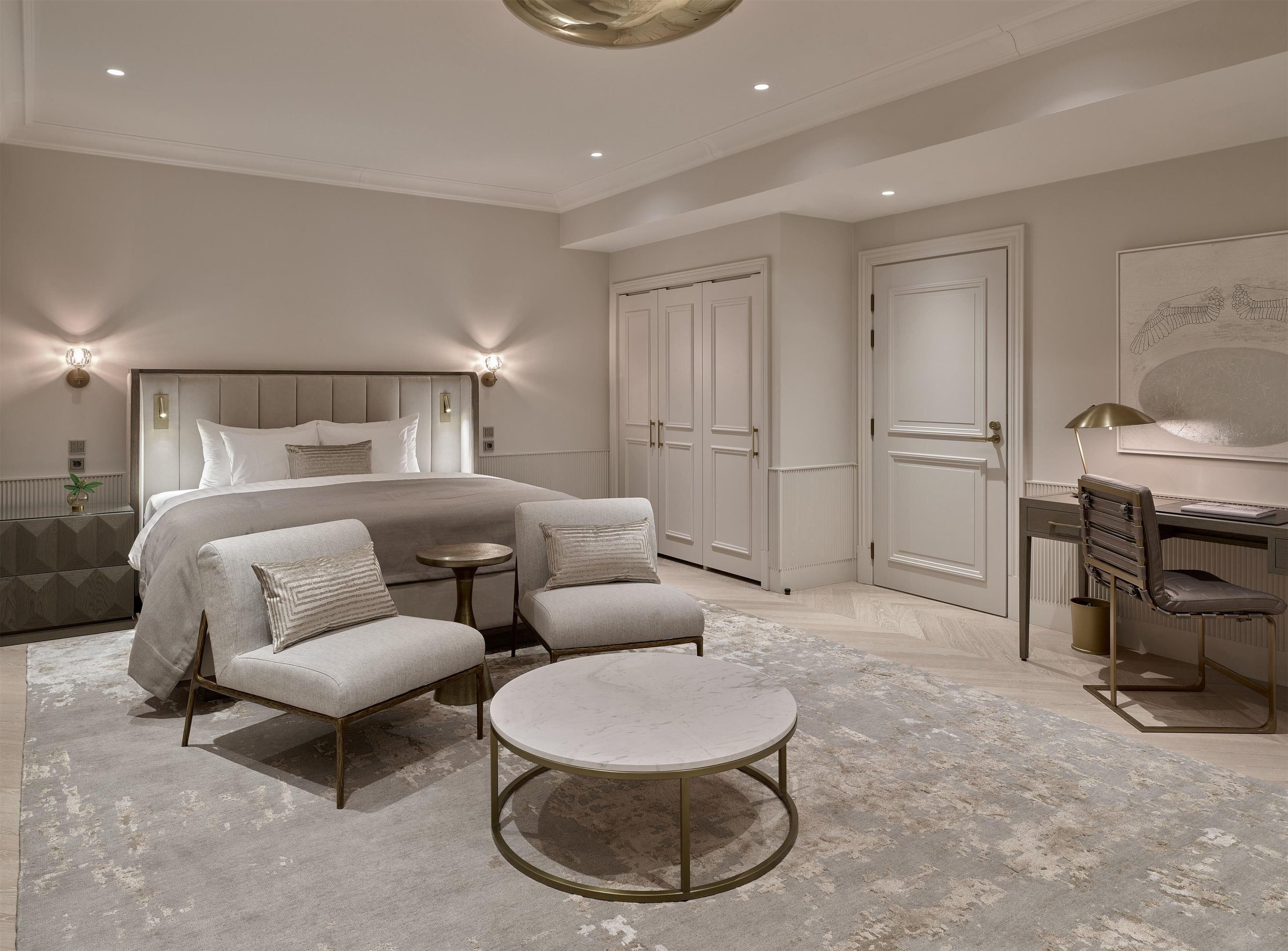 Premier Room, 1 Double Bed | Premium bedding, down comforters, minibar, in-room safe