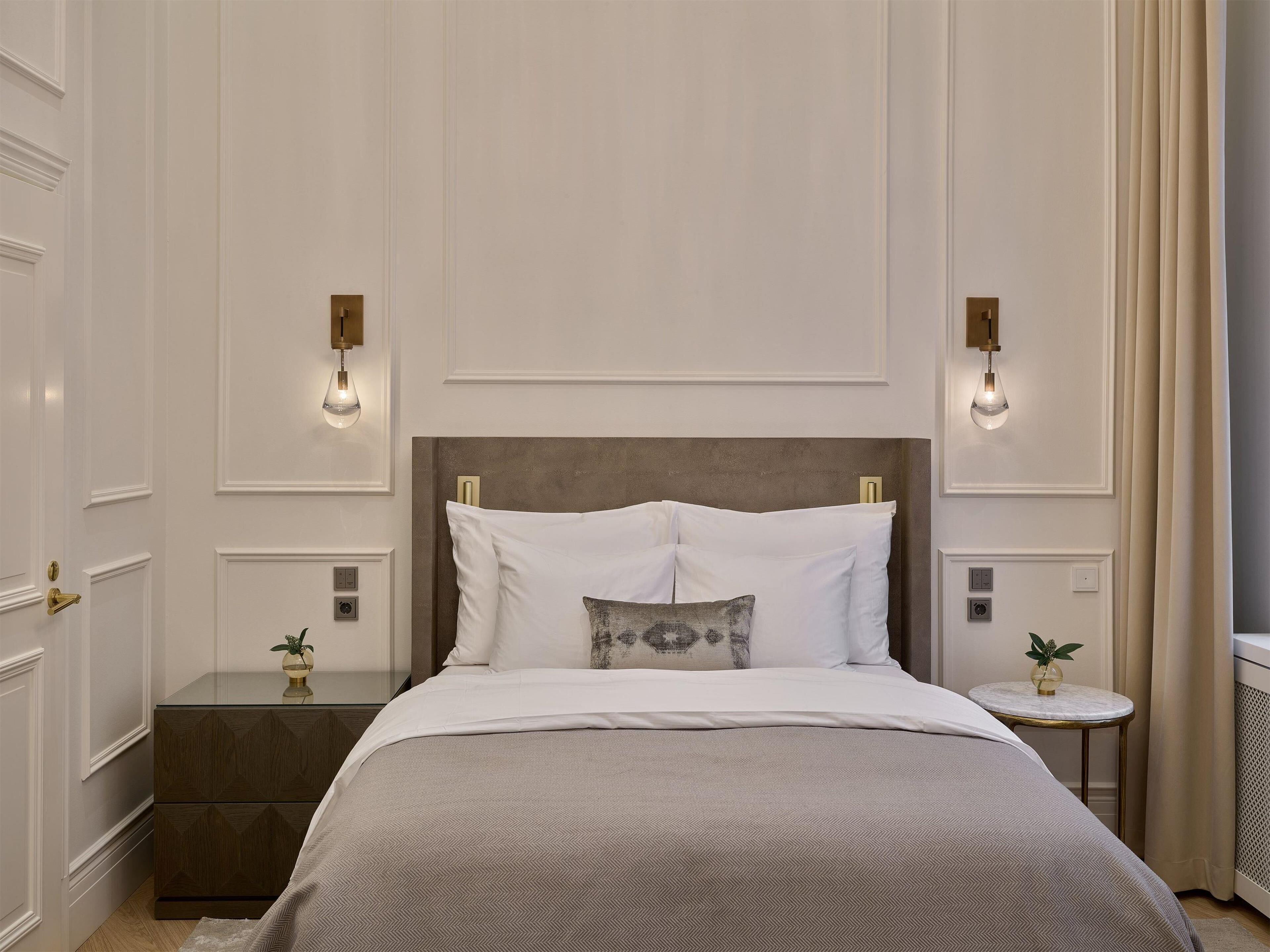 Deluxe Room, 1 Double Bed | Premium bedding, down comforters, minibar, in-room safe
